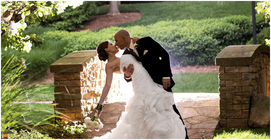 Image: Couple married at Villa Christina